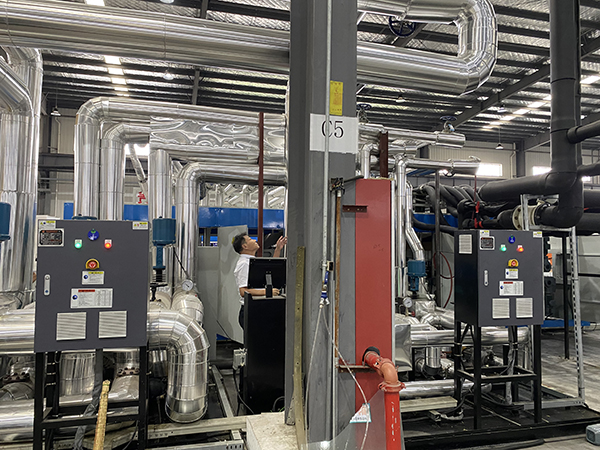 復合材料壓油溫機