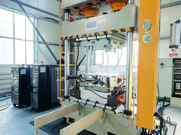 模壓成型模溫機2